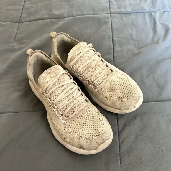 apl techloom breeze running shoe in white - Picture 2 of 6